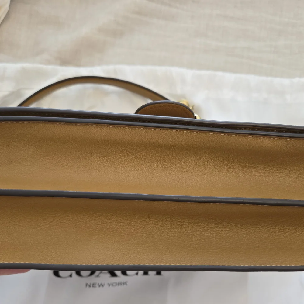 SOLD - Coach Chain Tabby 30 In Honey Brown - Picture 6 of 8